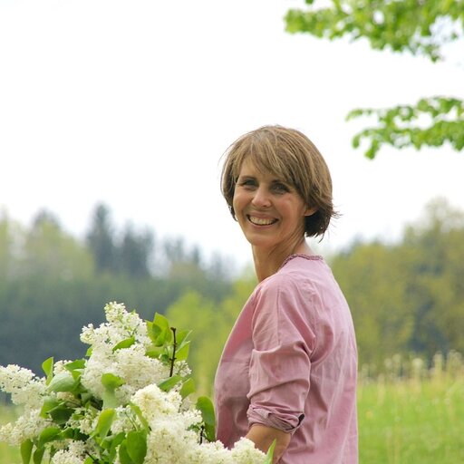 Claudia Fenzel auf ihrem eigenen Hof | © Fenzel Claudia und Stefan